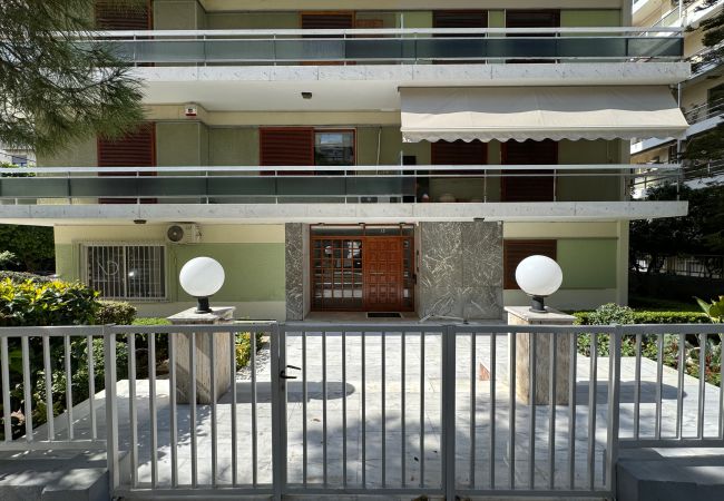 公寓 在 Palaio Faliro - Gtrip Paleo Faliro Next to Seaside Apt - 5101