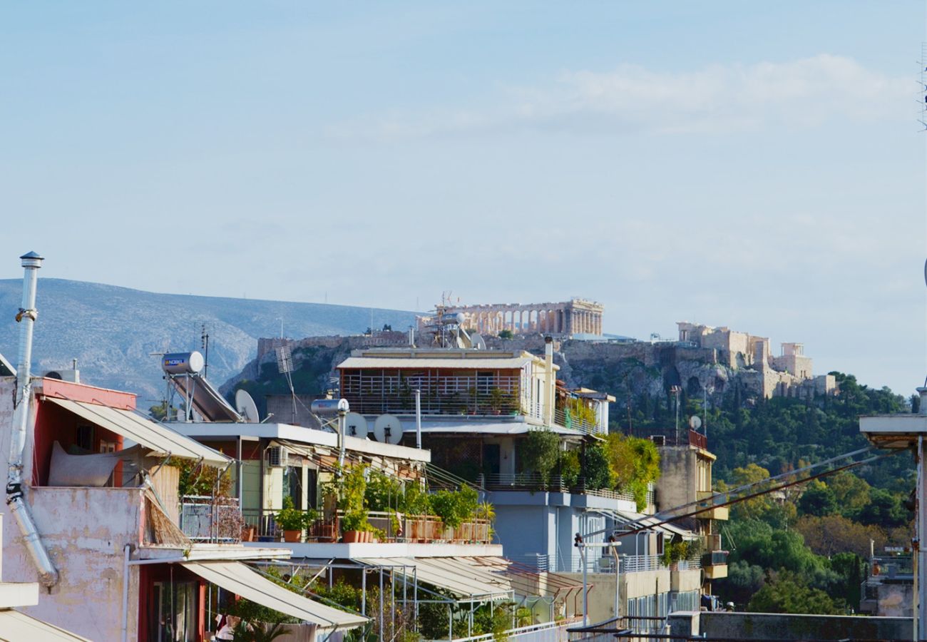 Apartment in Athens - Gtrip Charming Acropolis View Duplex