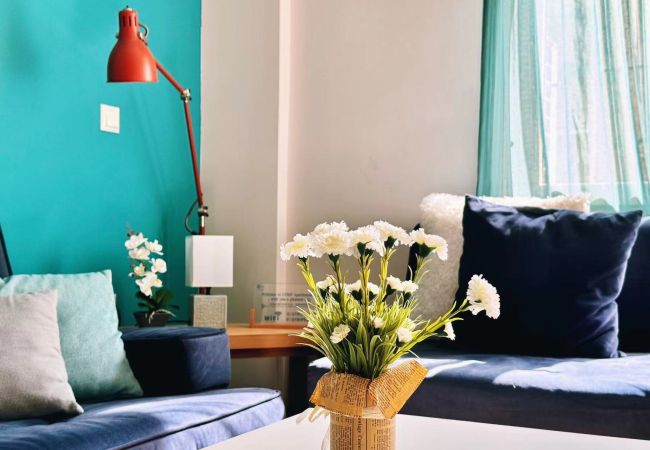 Apartment in Athens - Chic Acropolis Retreat: Your Serene Artistic Flat in Cultural Hub